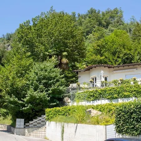 Residenza Delfini - Nido Romantico Con Vista Apartment